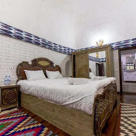 Feruzkhan Hotel - Madrassah Mohammed Rakhim Khan 1871 Khiva Eksteriør billede